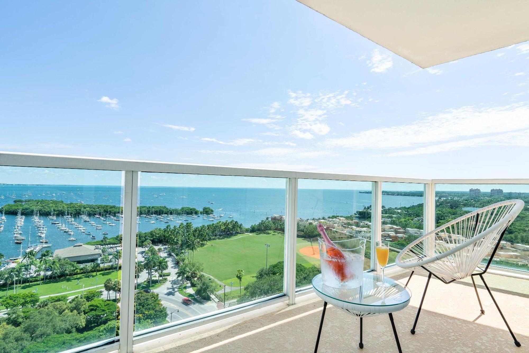 Mvr - Skyline Dreams From Your Private Balcony *